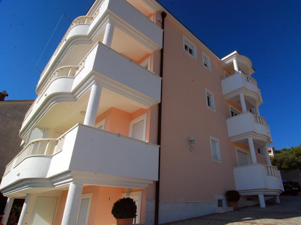 Apartments Barbara Trogir Zewnętrze zdjęcie